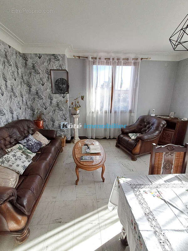 Tarbes maison de ville sur 1 etage avec cour interieure et garage - photo 2