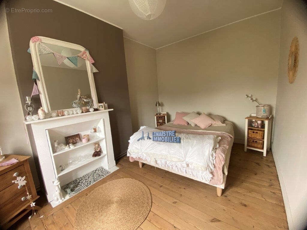 Maison à GRUCHET-LE-VALASSE