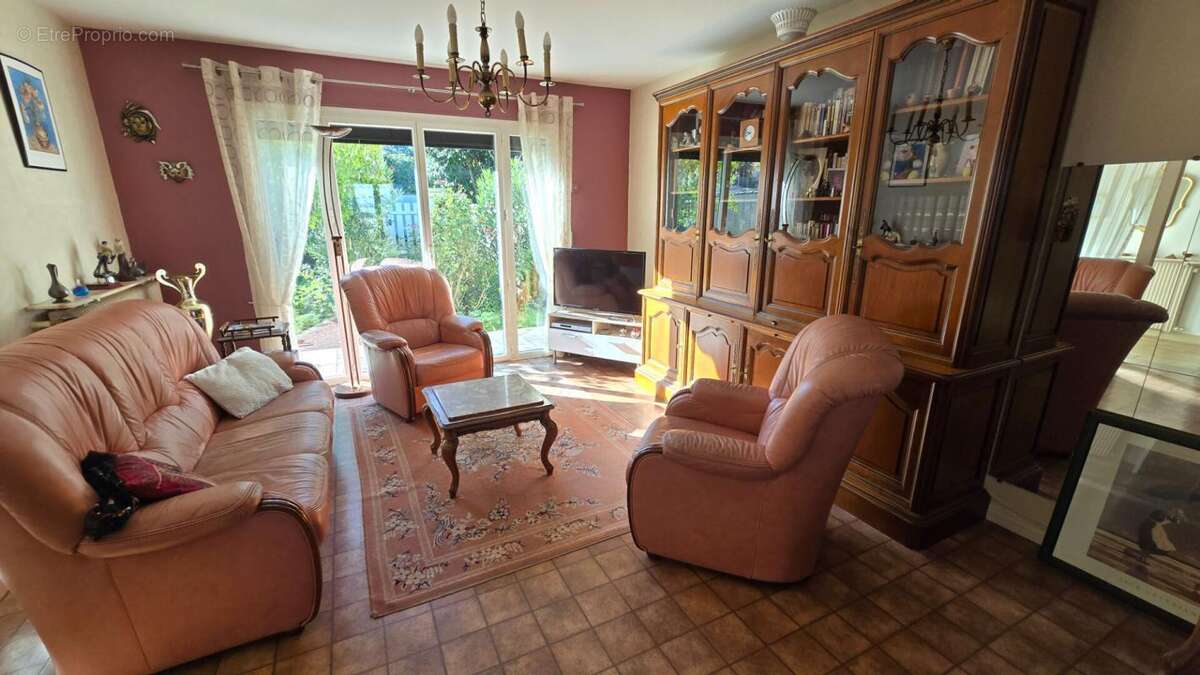 Maison  4 pièce(s) de 91 m2  avec 3 chambres  et 1 garage - photo 3