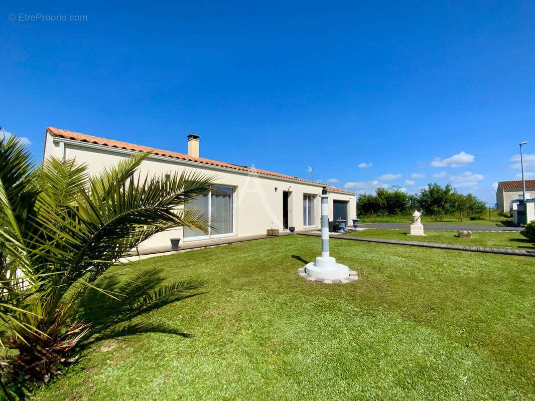 Maison à PONS