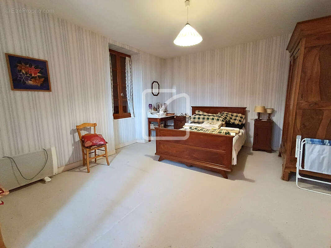 Grande maison familiale avec dépendances à Villeréal - photo 9
