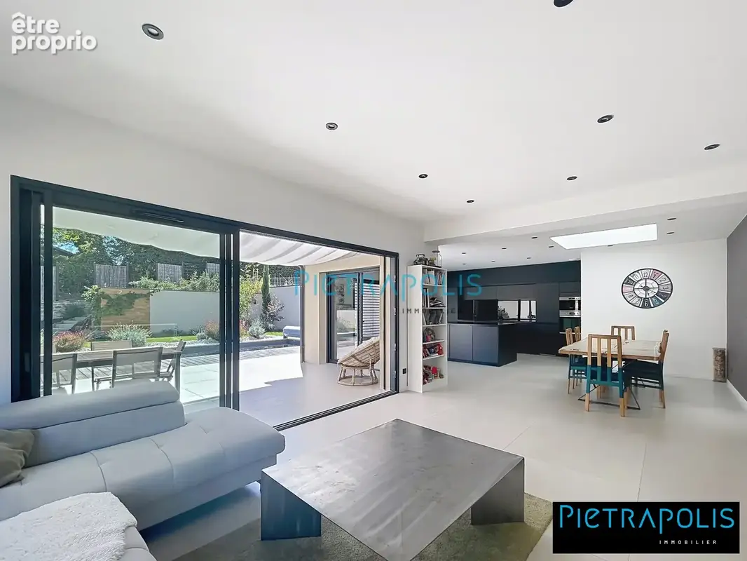 Maison 5 pièces 150 m² à vendre à Lachassagne (69480) - photo 7