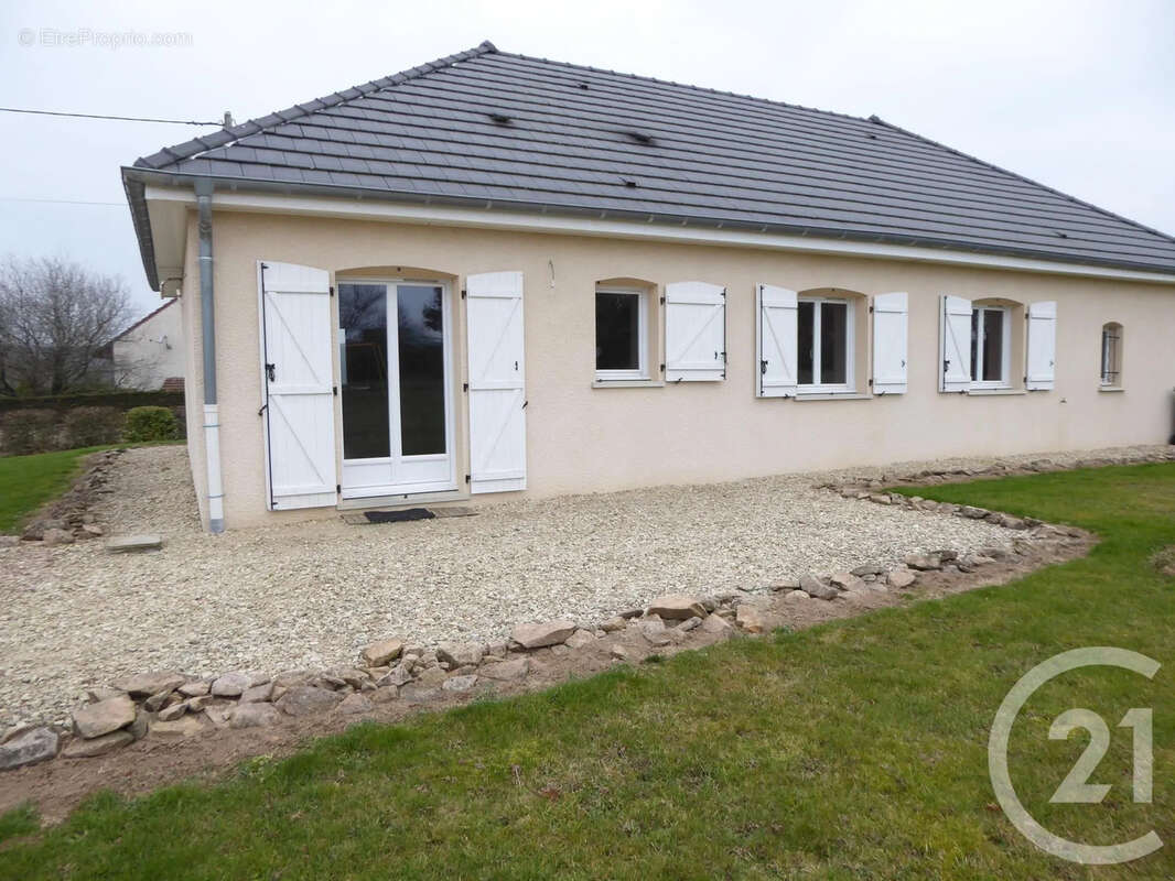 Maison à SAINT-SERNIN-DU-BOIS