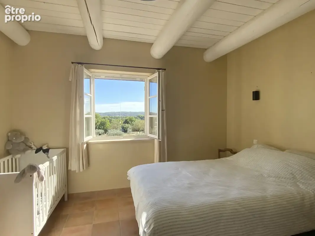 Propriété située à Uzès dans un secteur résidentiel. - photo 17