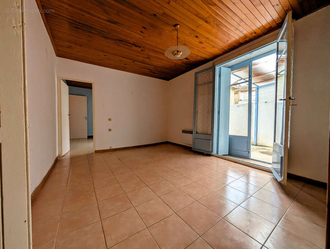 Maison à VILLEVEYRAC