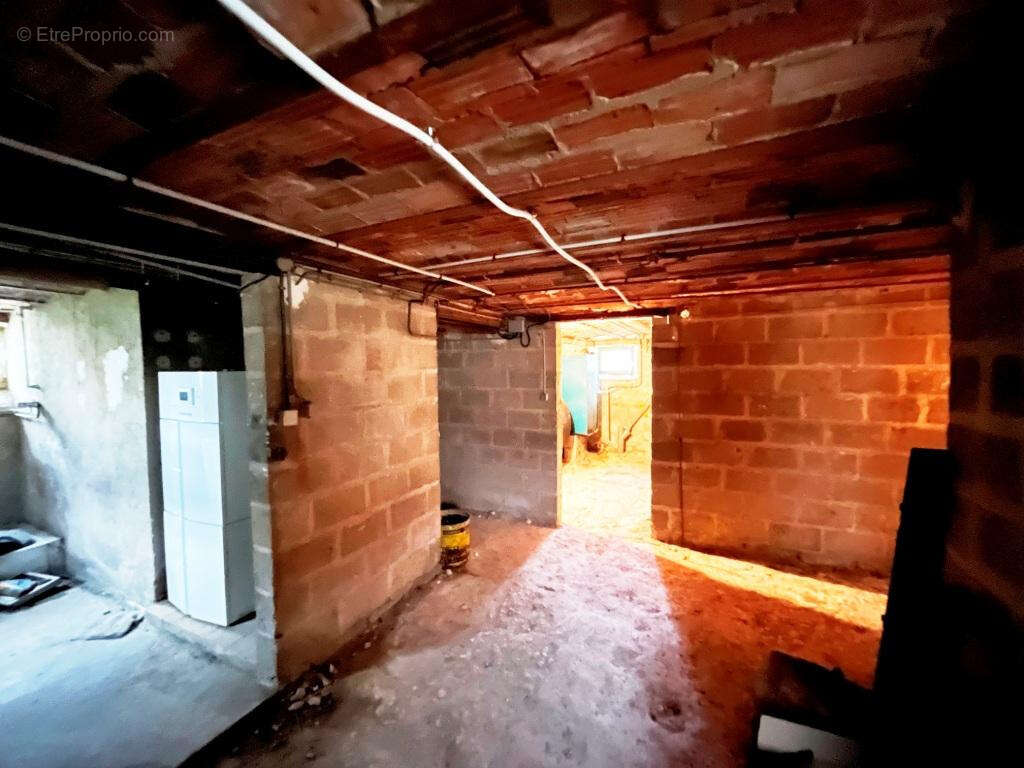 Maison à VILLENEUVE-LA-GUYARD