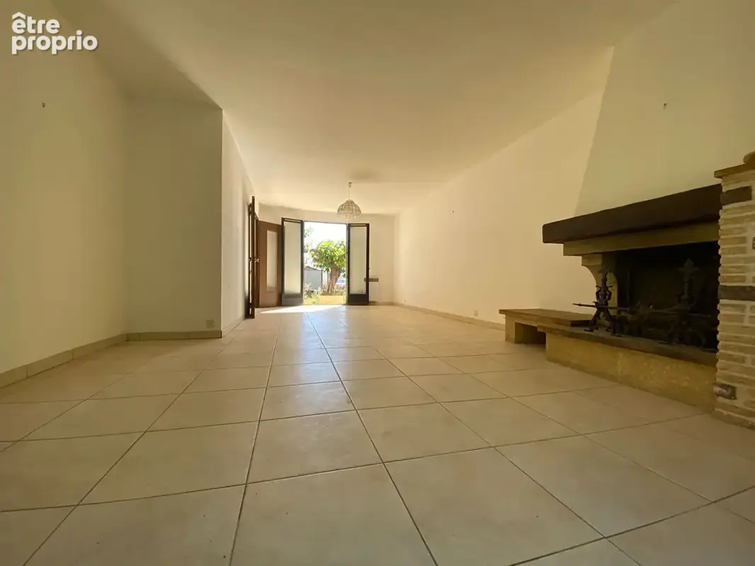 A vendre a vidauban maison de plain-pied type 4 avec terrain et  garage - photo 5