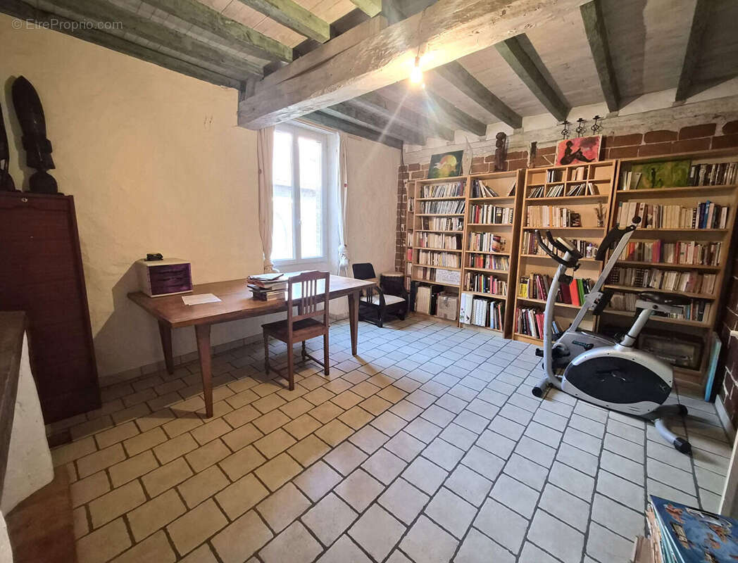 Maison à VILLENEUVE-DE-MARSAN