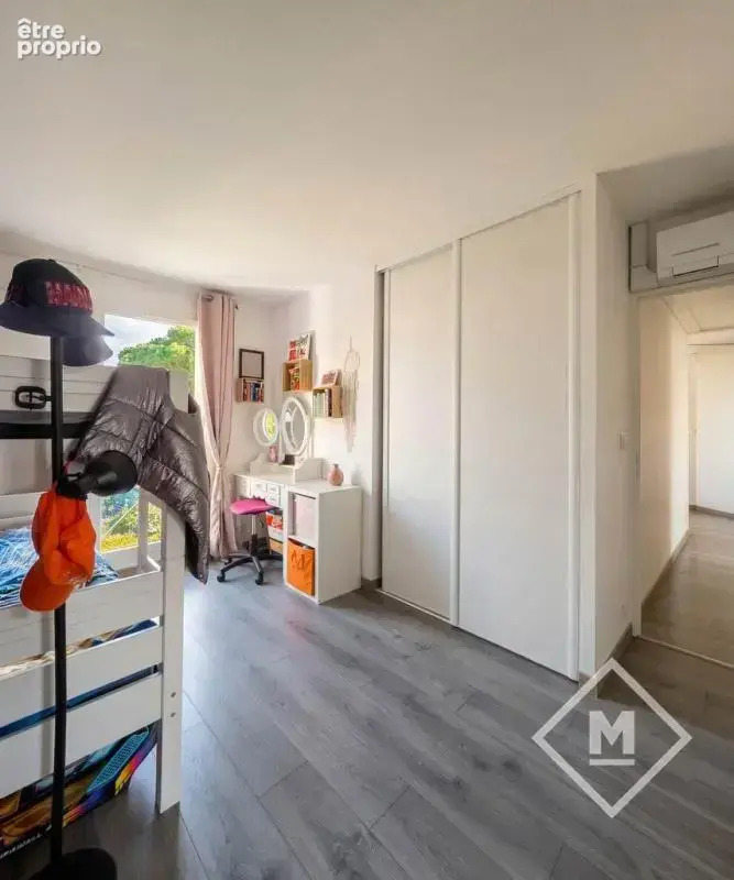 Vente appartement type 5 lumineux calme pas de vis à vis place de parking Marseille 13009 Aiguier - photo 15