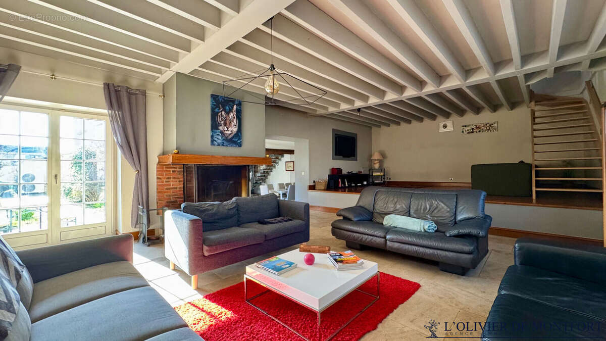 Maison à THOIRY
