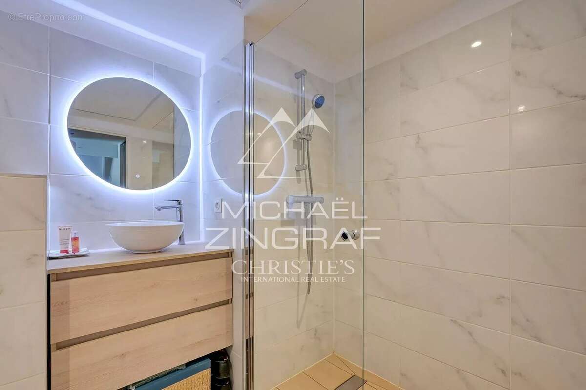 Appartement à MARSEILLE-7E