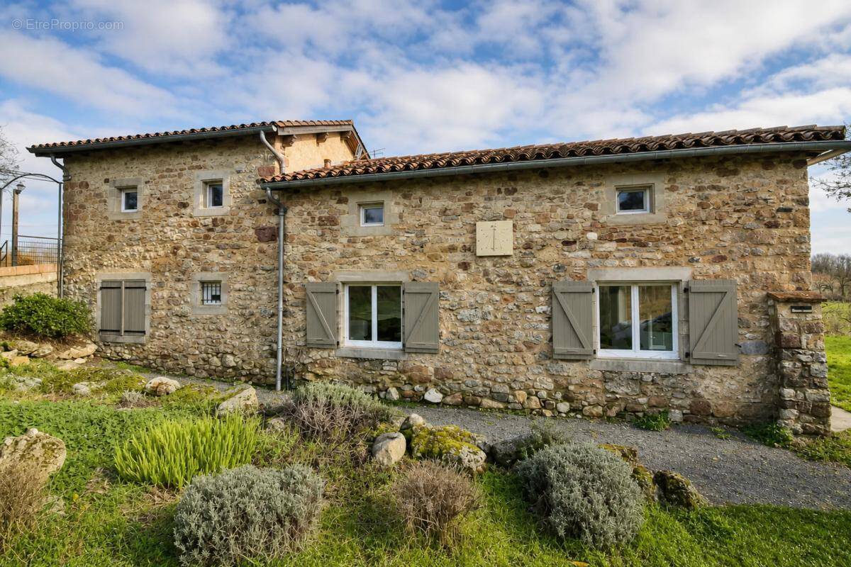 Maison à TONNAC