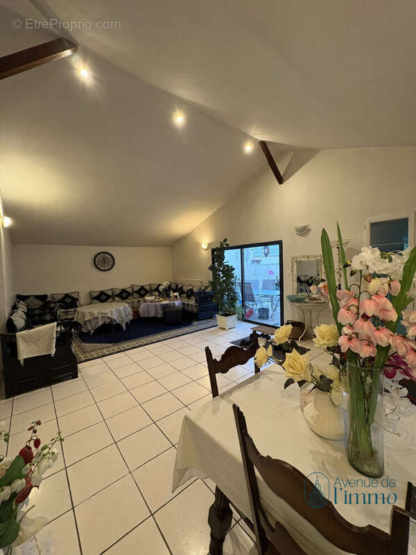 Maison à BEAULIEU-SUR-LAYON