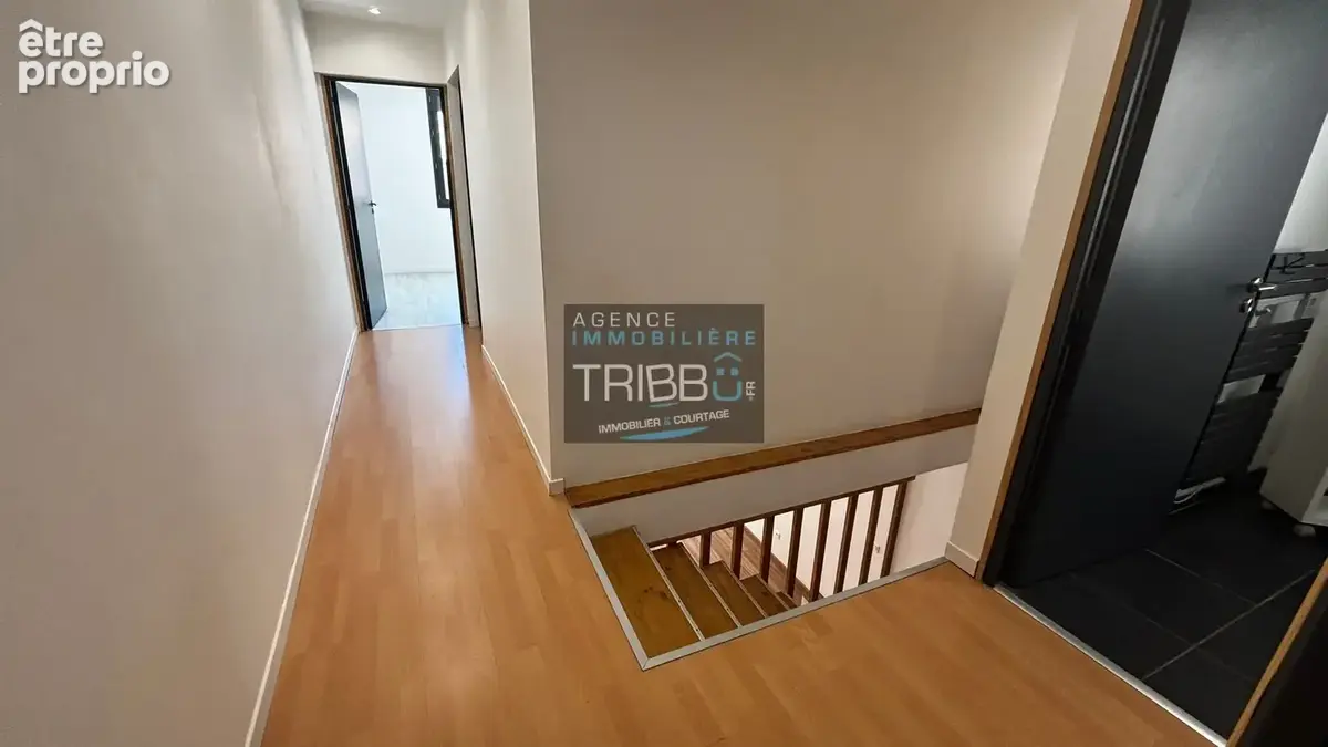 Maison de village en duplex de 80 m2 avec grand garage - TRESSERE - photo 10