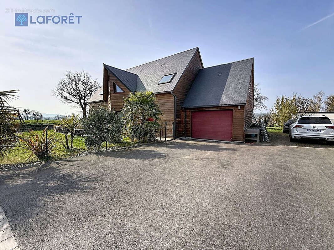 Maison à MONTILLY-SUR-NOIREAU