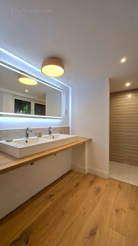 Maison à LE PLESSIS-ROBINSON