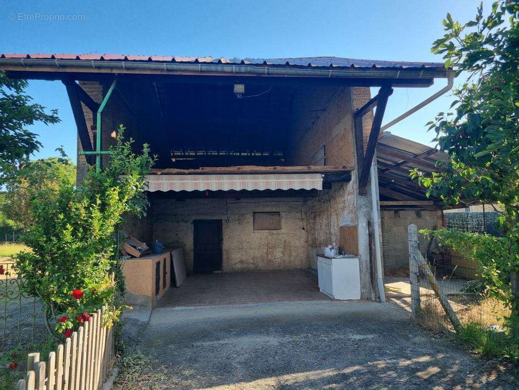 Opportunité à Chatonnay – À rénover ou clé en main selon votre projet - photo 7