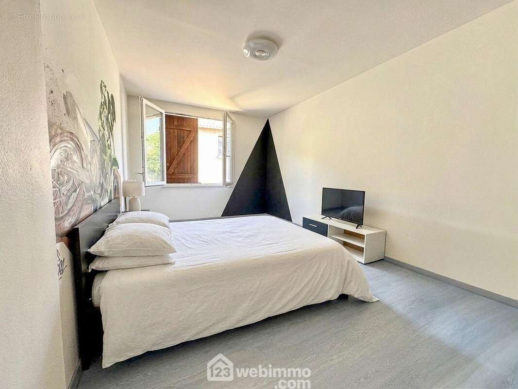 Chambre - Maison à VIGNEULLES-LES-HATTONCHATEL