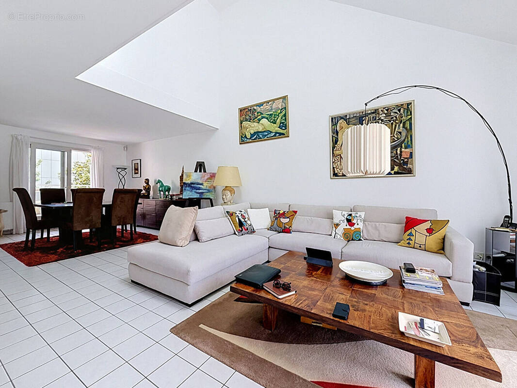 Appartement à NANTERRE
