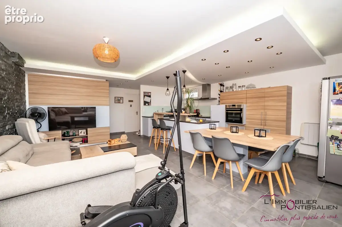 Pontarlier : appartement de type 3 - terasse, cave et garage - photo 10