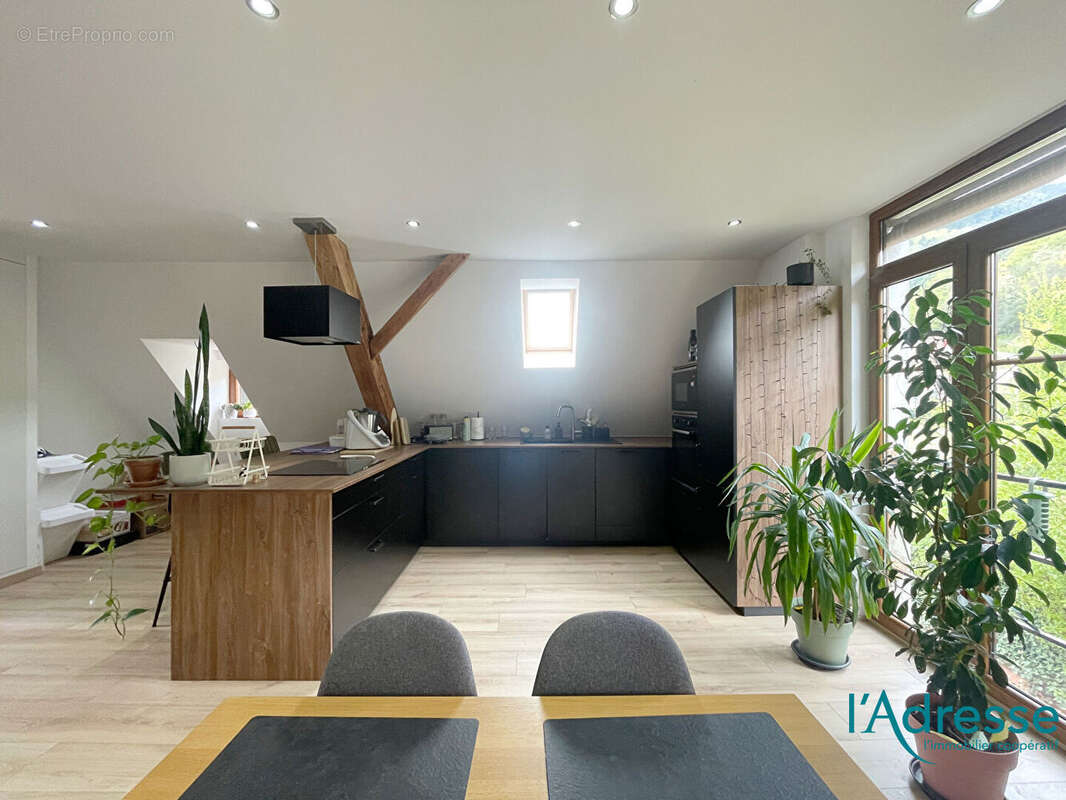 Appartement à HUSSEREN-LES-CHATEAUX