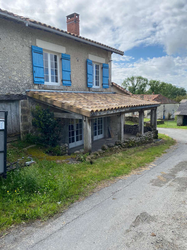 Maison à VILLETOUREIX