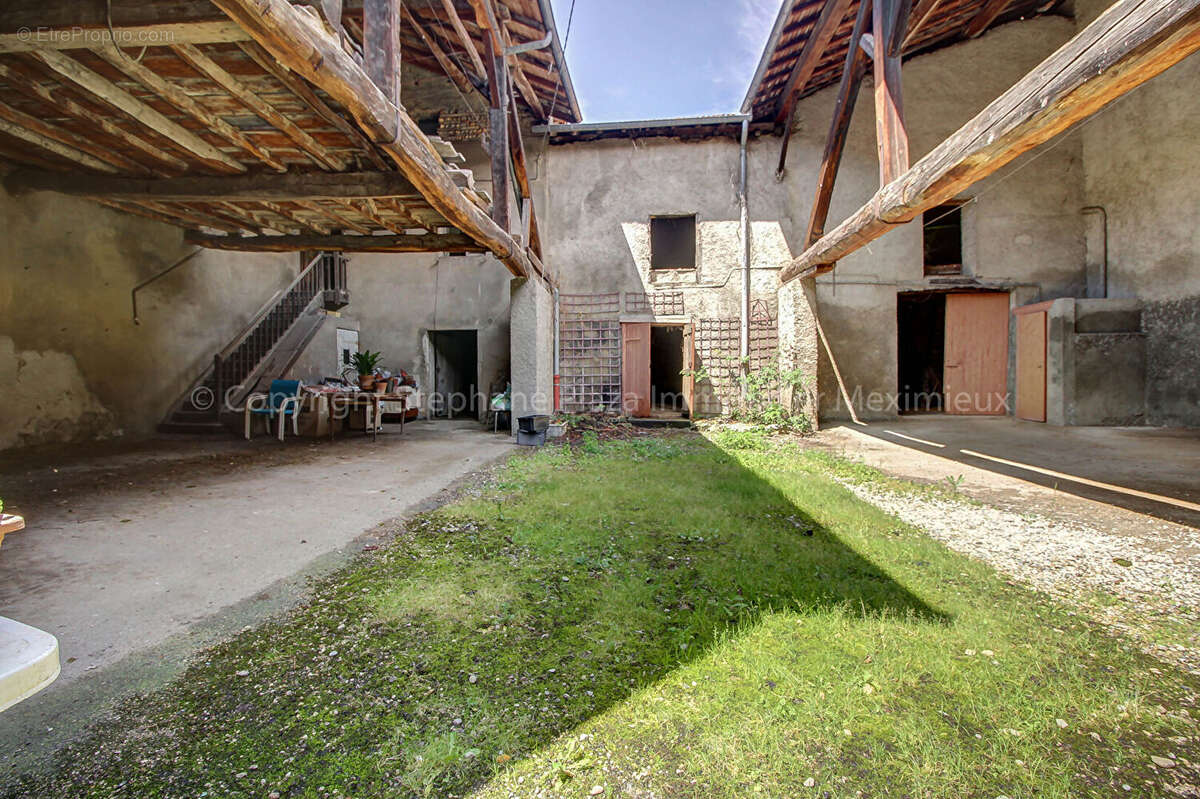 Appartement à MEXIMIEUX