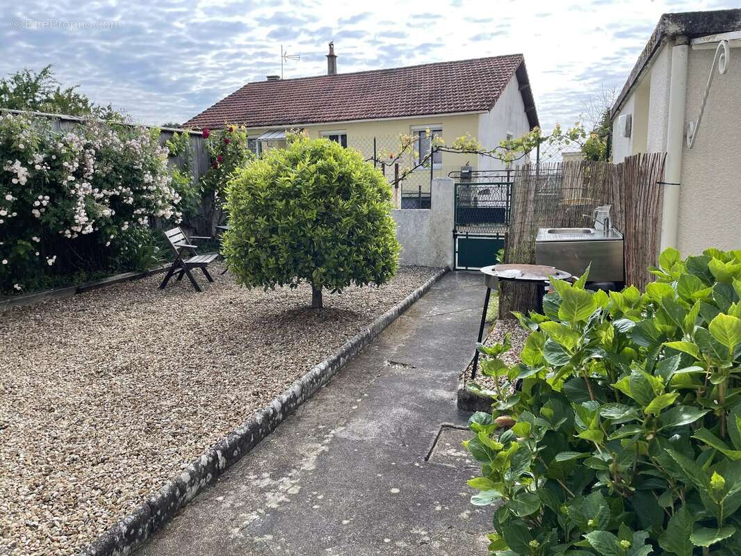 Appartement à SANXAY