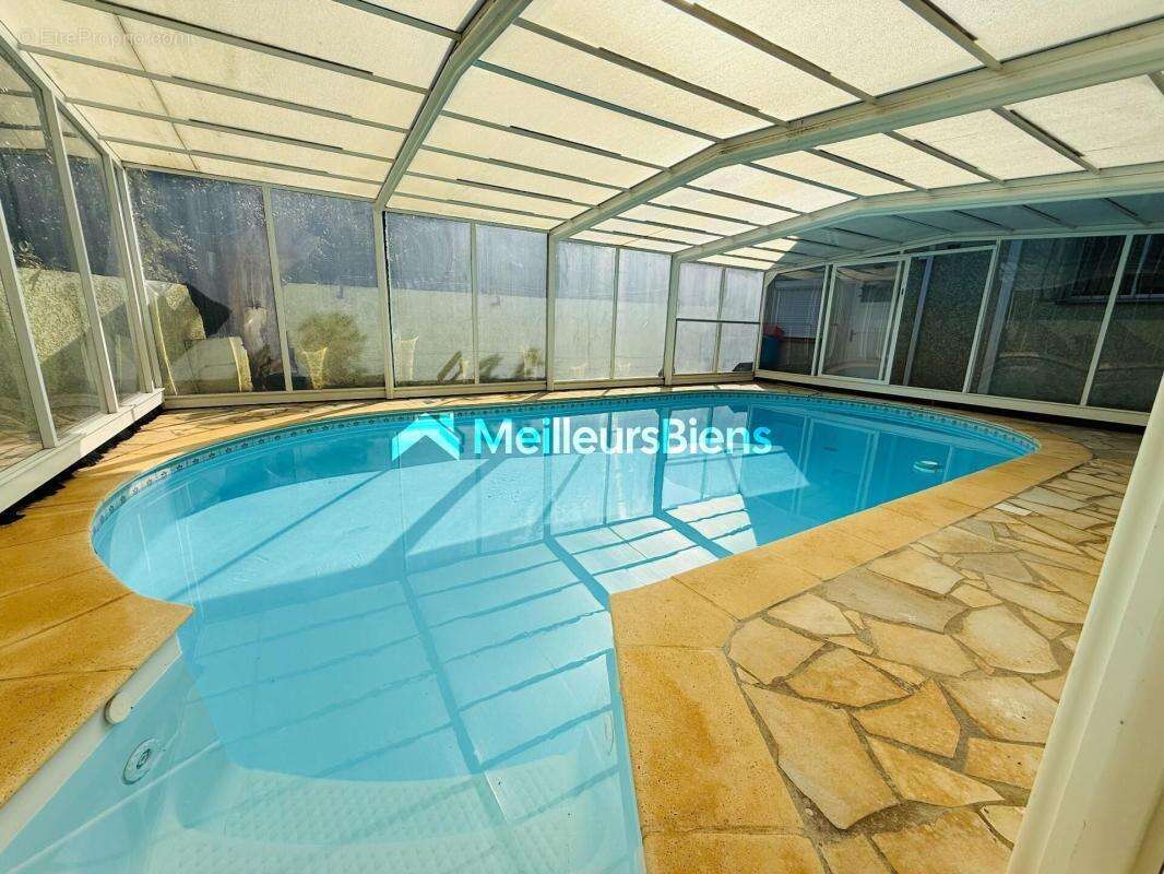 Maison à VILLENEUVE-LA-RIVIERE