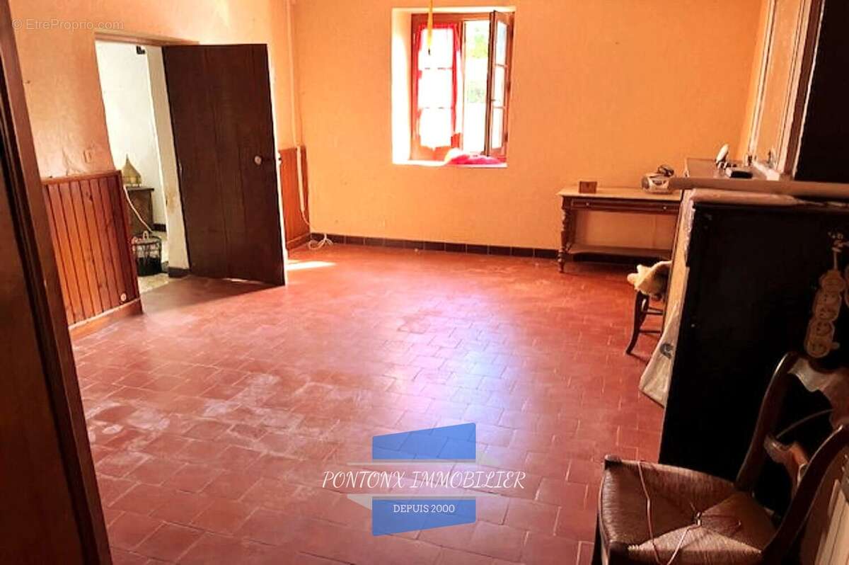 Maison à SAINT-PANDELON