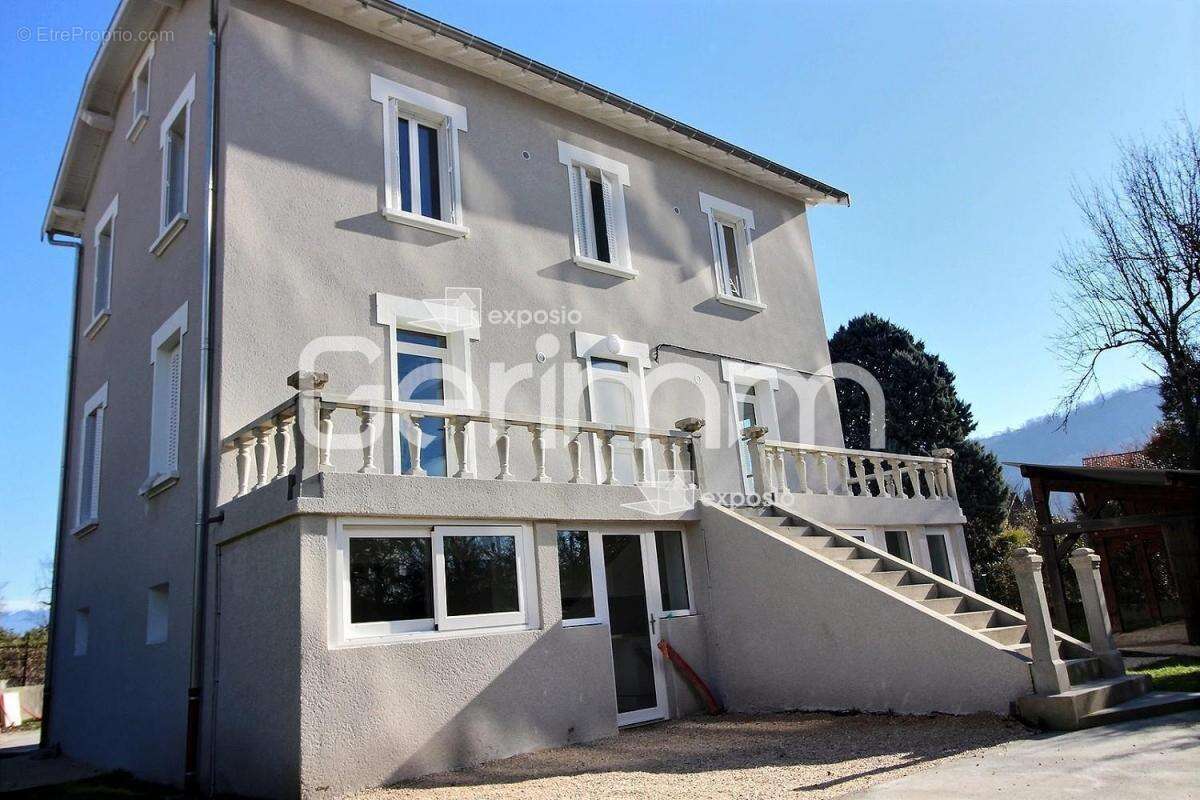Appartement à SAINT-MARTIN-D'HERES
