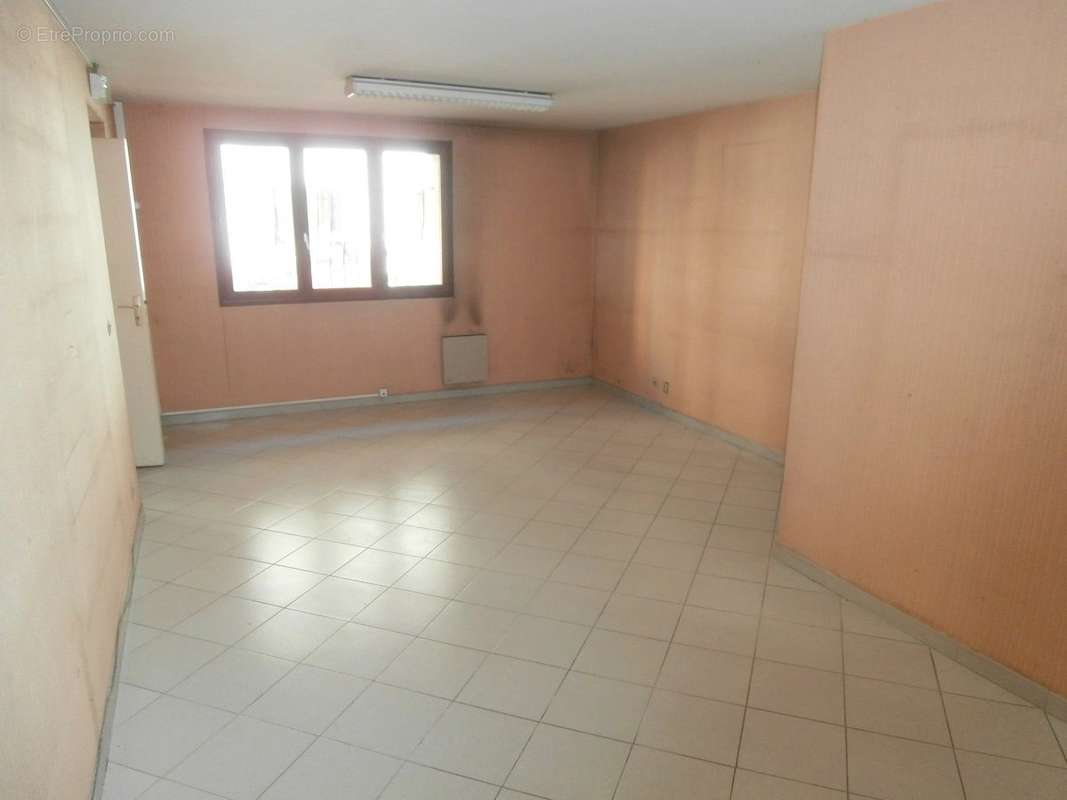 Commerce à SAINT-SAUVEUR-SUR-TINEE