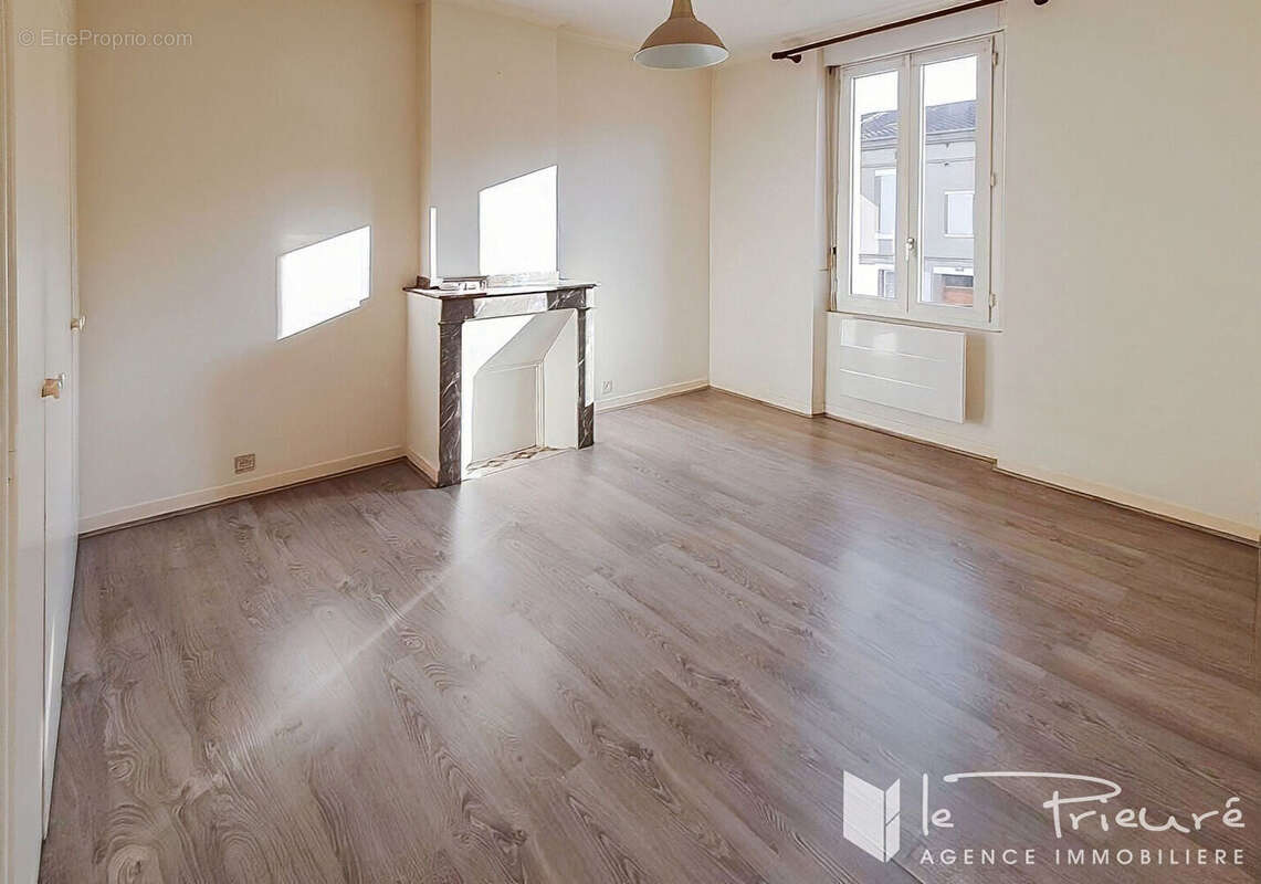 Albi - Immeuble à fort potentiel avec appartement T4 et grand local professionnel - photo 16