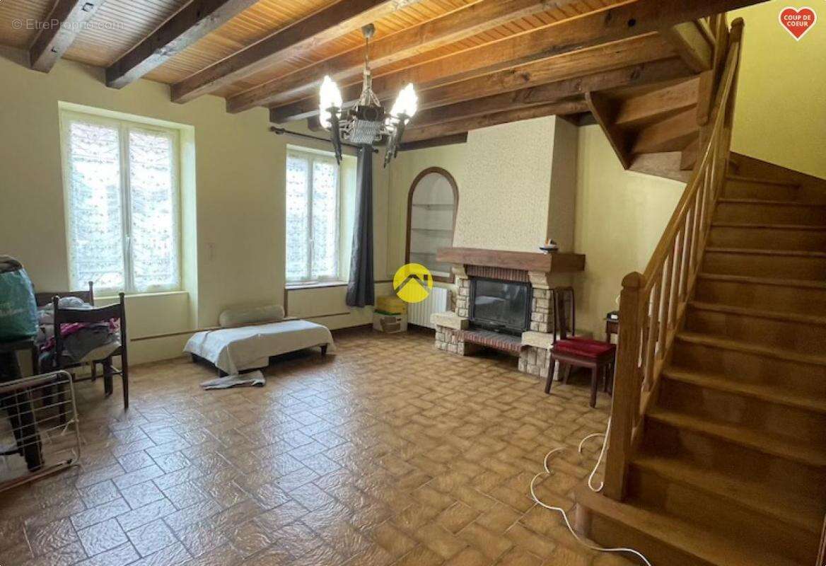 Maison à LE CHATELET