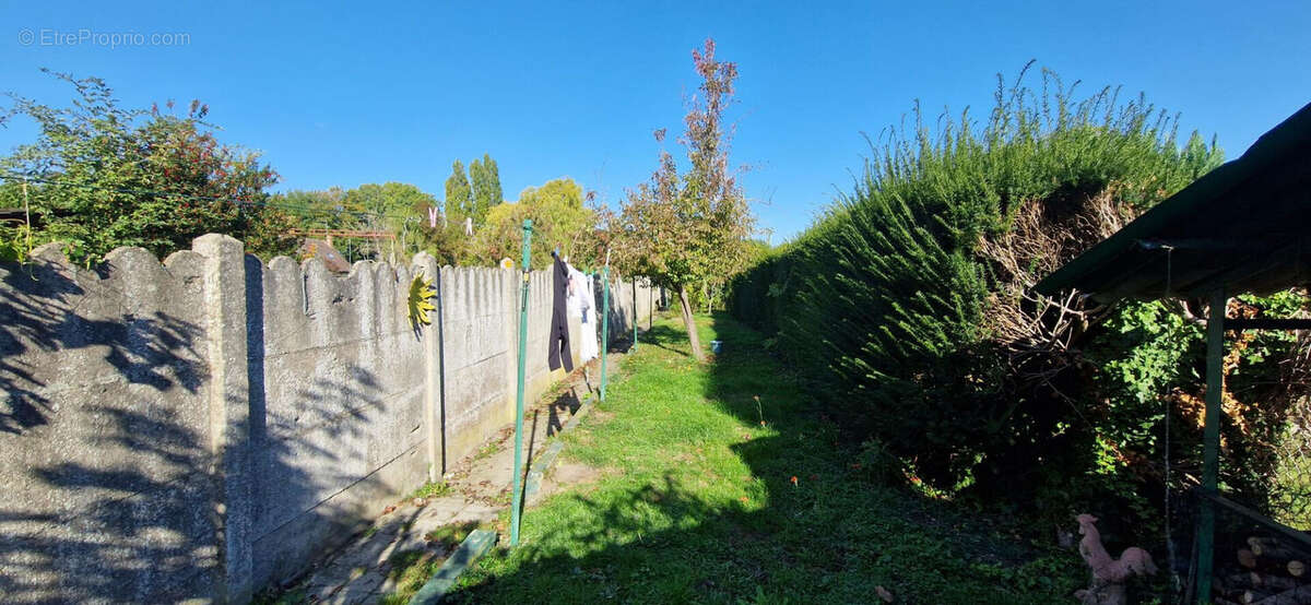 Maison à LA CHAPELLE-D&#039;ARMENTIERES