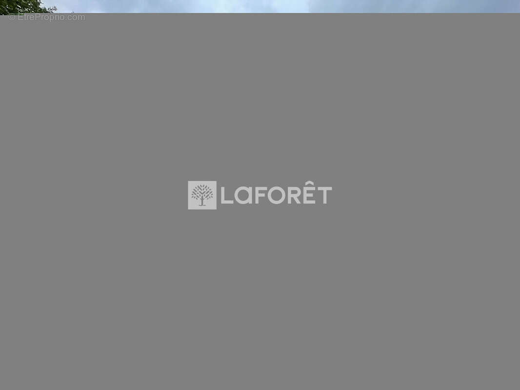 Terrain à LA VILLE-DIEU-DU-TEMPLE