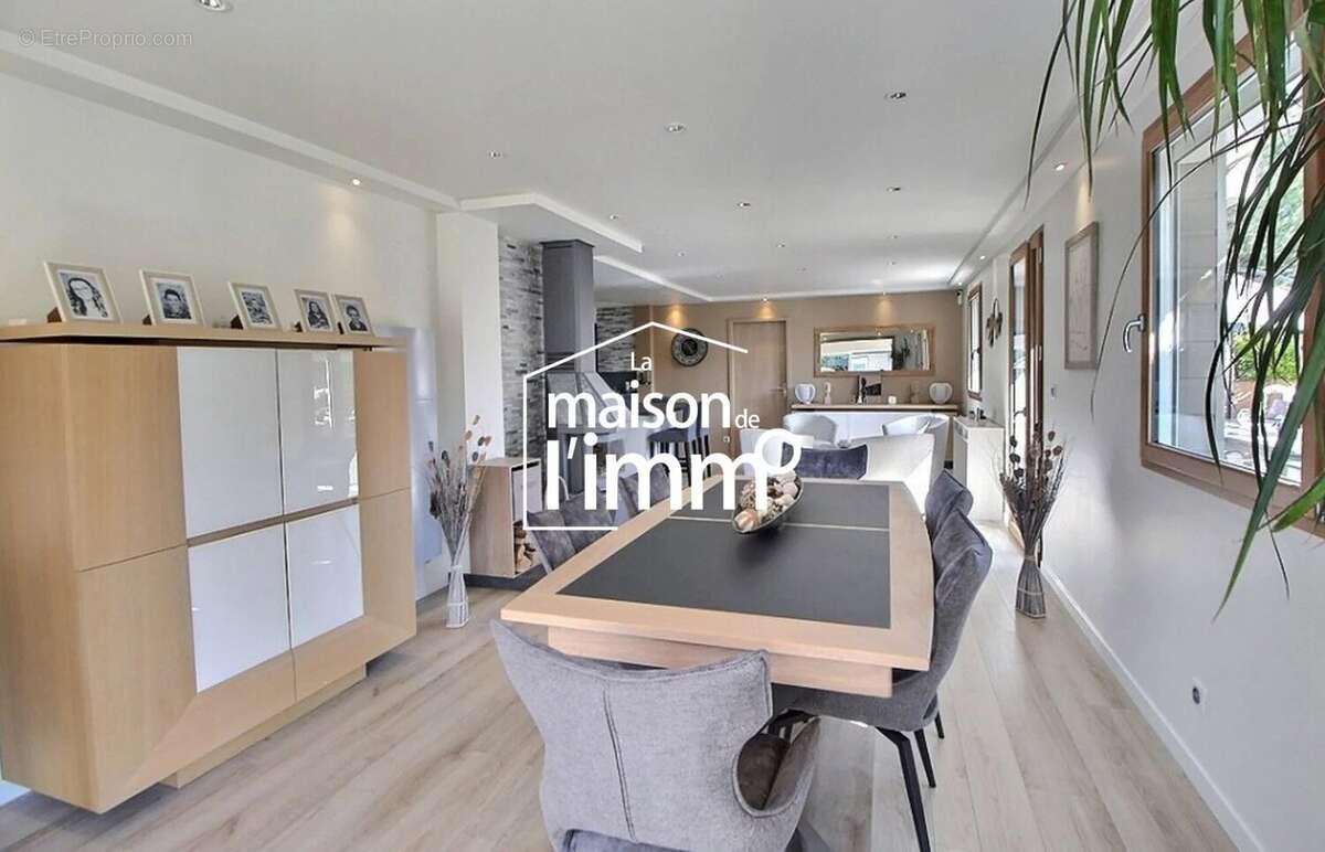 Maison à DOUVAINE