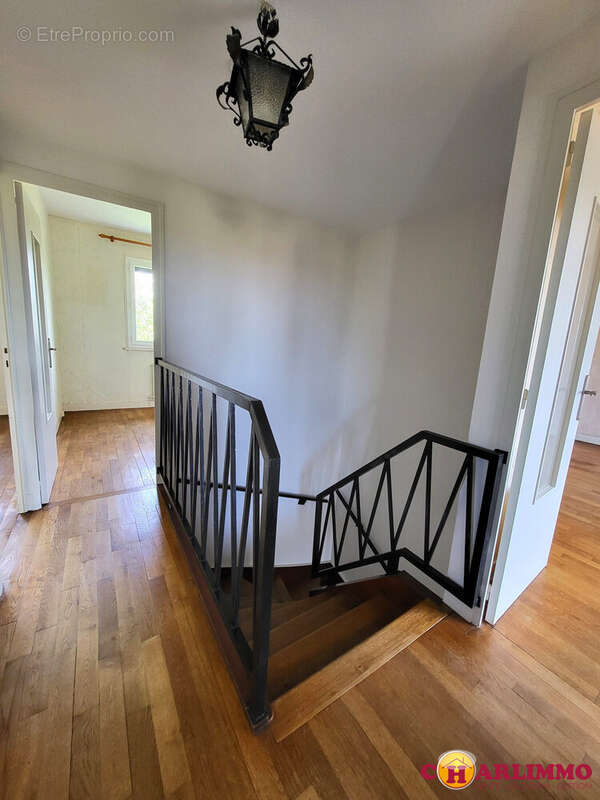 Maison à SAINT-JUNIEN