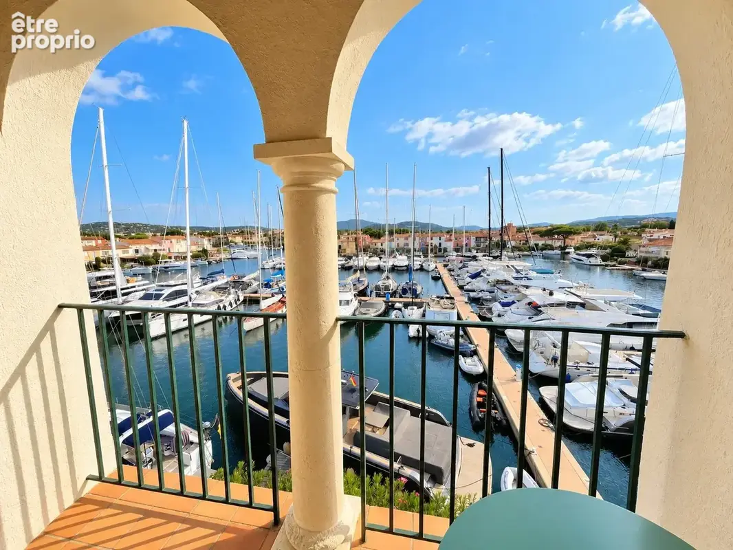 Appartement à GRIMAUD