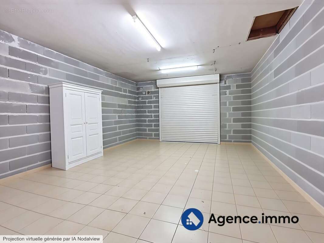 Garage - Maison à DISSAY-SOUS-COURCILLON