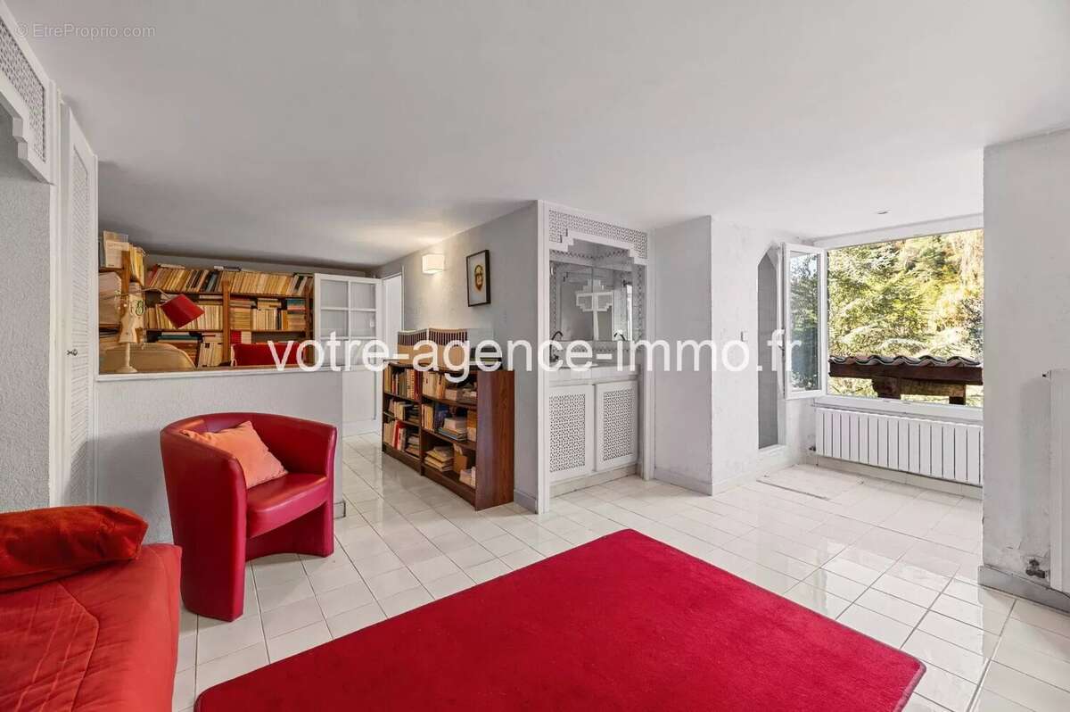 Maison à TOURRETTE-LEVENS