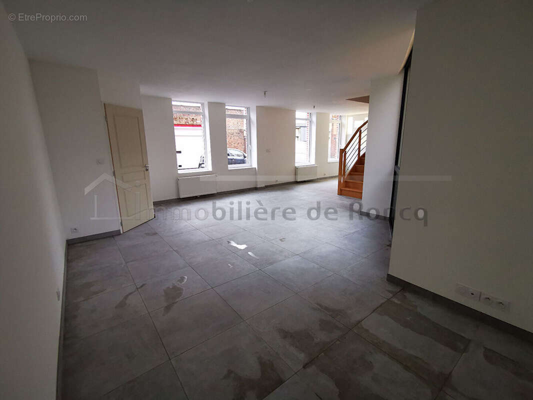 Roncq centre bourg 95 m² ! - photo 4