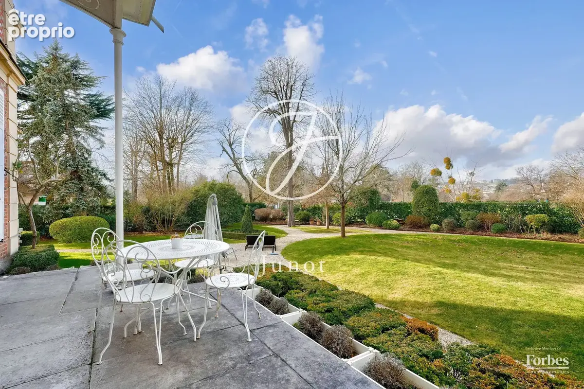 Le Vésinet - LAC INFERIEUR - Appartement - 228.95m² - 4 chambres - Terrain de 1500m². - photo 9