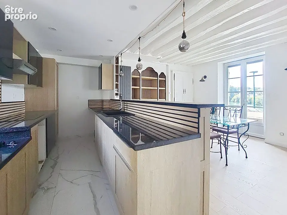 A 13 mn de fontainebleau maison +  logement indépendant en bord de seine sur un terrain de 930 m2. - photo 2