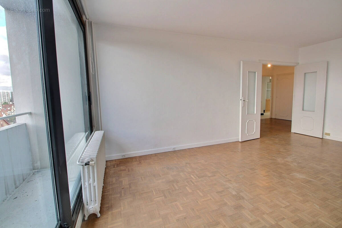 Appartement à NANTERRE