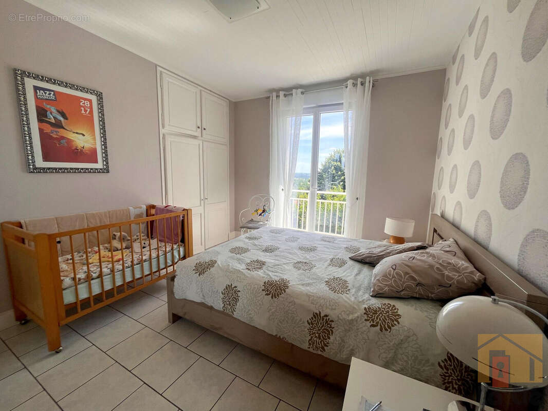 Maison à SAINT-JEAN-DE-THURAC