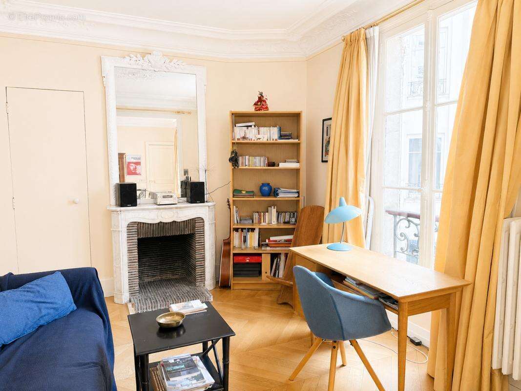 Appartement à PARIS-8E