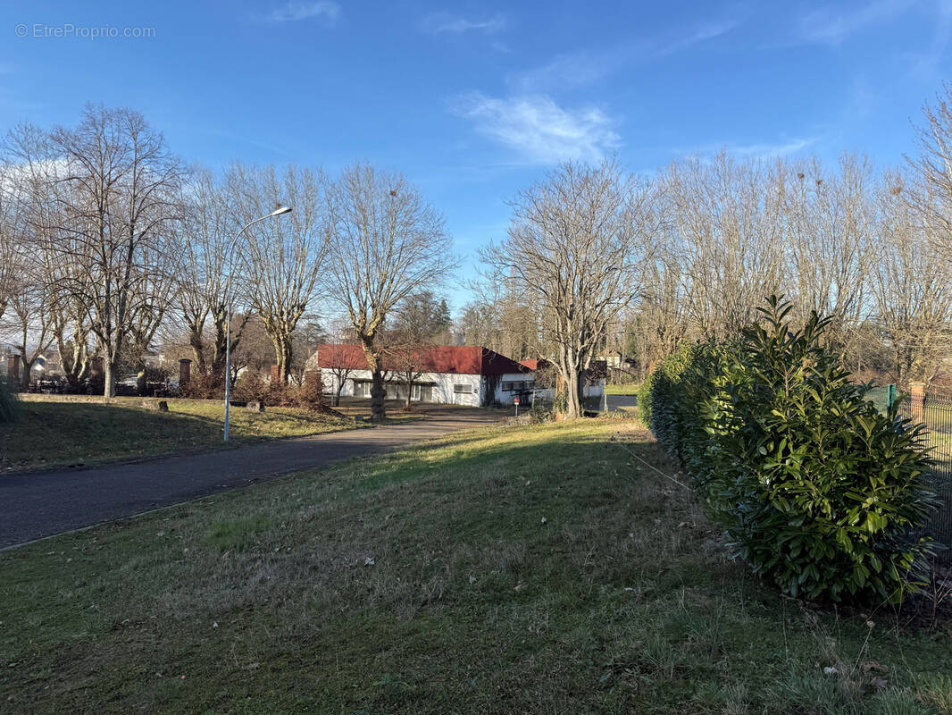 Appartement à YZEURE