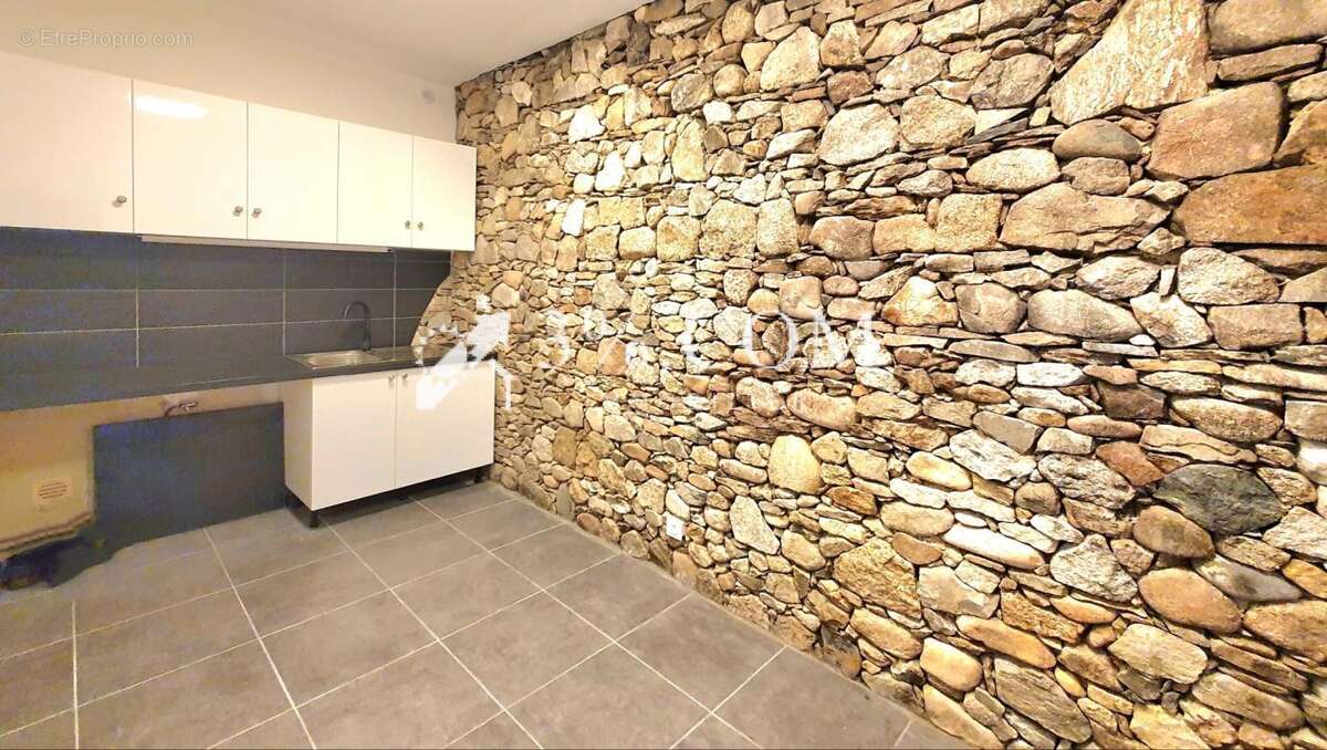 Maison à ROCHE-LA-MOLIERE