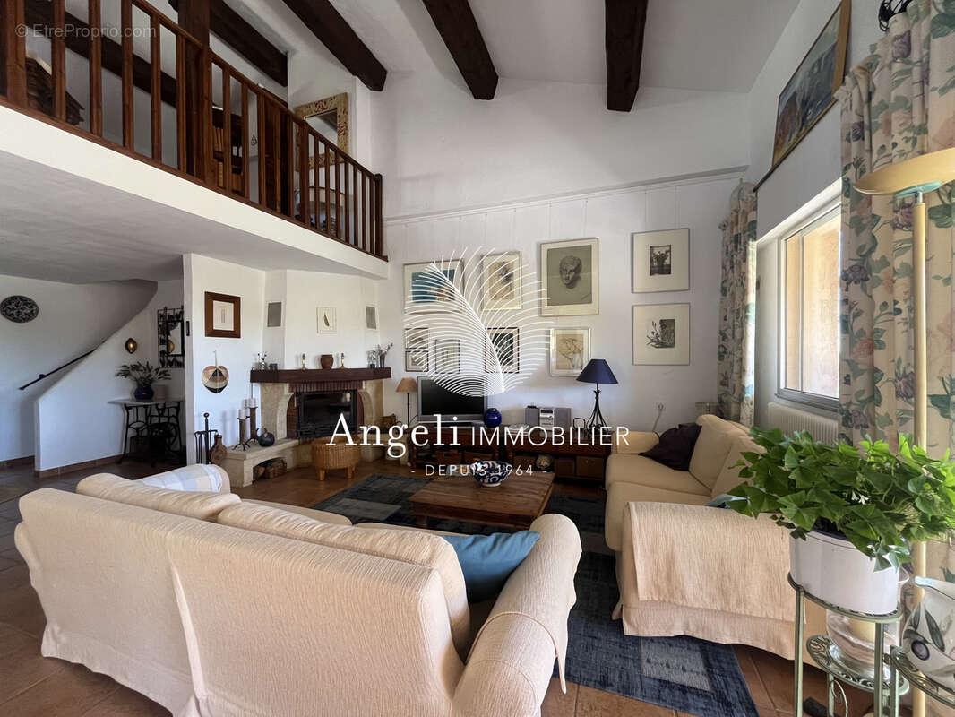 Maison à FREJUS
